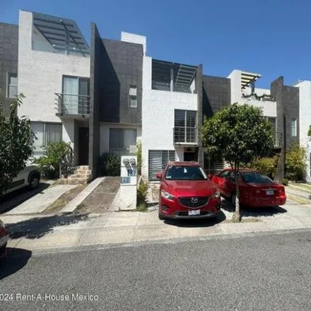 Buy this 2 bed house on Avenida Residencial del Parque in Residencial Del Parque, 76060 La Cañada