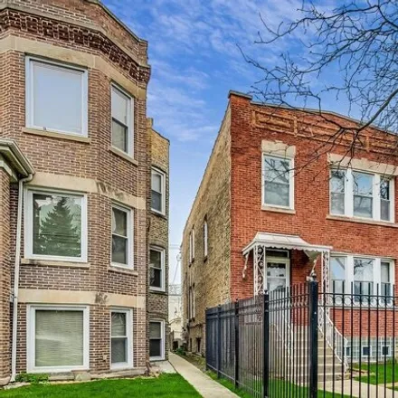 Image 3 - 3923 North Spaulding Avenue, Chicago, IL 60659, USA - House for sale
