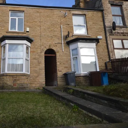 Rent this 3 bed house on Manor Laith Road in Sheffield, S2 5HF