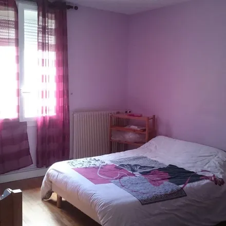 Rent this 2 bed apartment on 4 Place du Maréchal Leclerc in 14310 Villers-Bocage, France