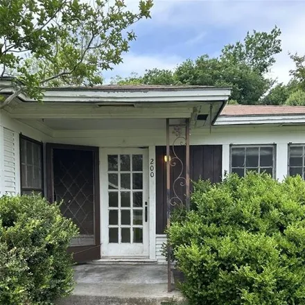 Image 4 - 200 South Brazos Street, Granger, Williamson County, TX 76530, USA - House for sale