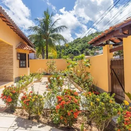 Buy this 2 bed house on Rua 20 in Serra Grande, Niterói - RJ