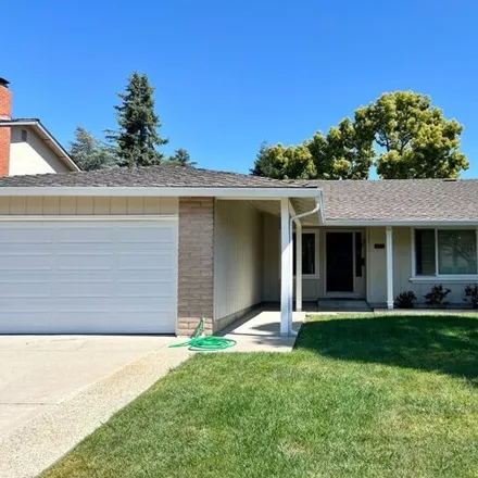 Rent this 3 bed house on 1067 Cornflower Court in Sunnyvale, CA 94086