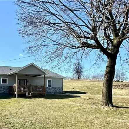 Buy this 4 bed house on 1635 Shadyside Road in Columbiana County, OH 43920