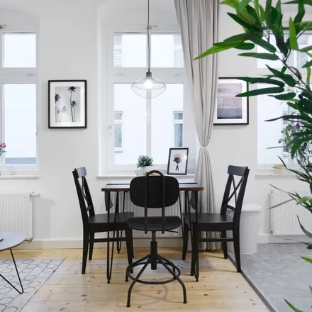 Rent this 1 bed apartment on Die wilden Kücken in Gleimstraße 13, 10437 Berlin
