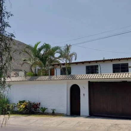 Image 2 - Calle Lago Valencia, La Molina, Lima Metropolitan Area 15051, Peru - House for rent