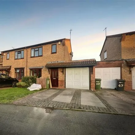 Rent this 3 bed house on Leybourne Crescent in Wolverhampton, WV9 5QG