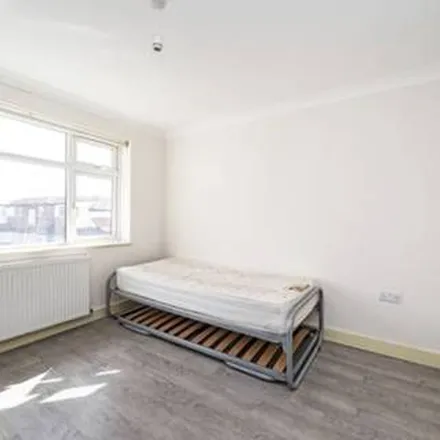 Image 7 - Brent Street, London, NW4 2RE, United Kingdom - Apartment for rent