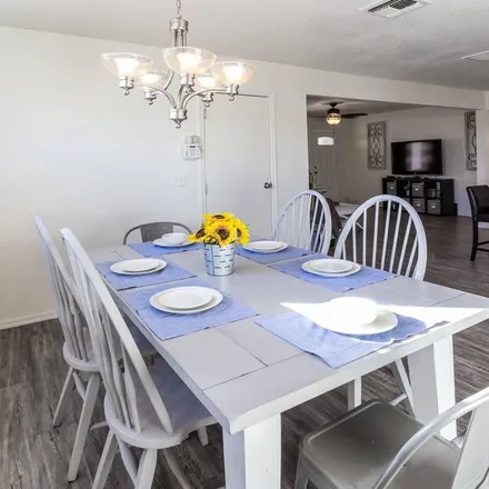Rent this 3 bed apartment on 423 North 73rd Place in Scottsdale, AZ 85257