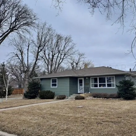 Buy this 3 bed house on 414 Main Street East in Detroit Lakes, MN 56501