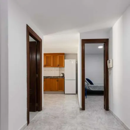 Image 7 - Carrer de Santa Rosa, 20, 46021 Valencia, Spain - Apartment for rent