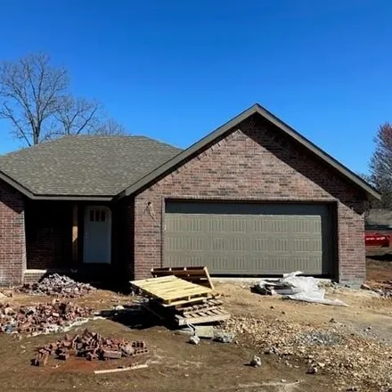 Buy this 3 bed house on 556 Pioneer Lane in Gentry, Benton County