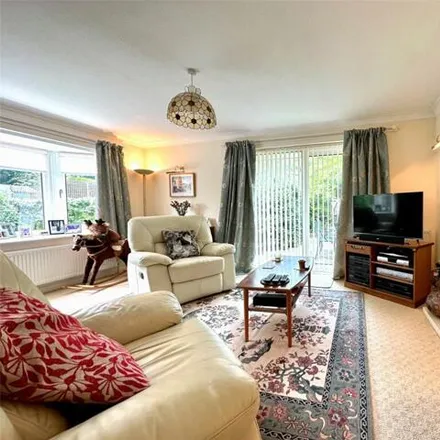 Image 2 - Hyde Tynings Close, Eastbourne, BN20 7TQ, United Kingdom - House for sale