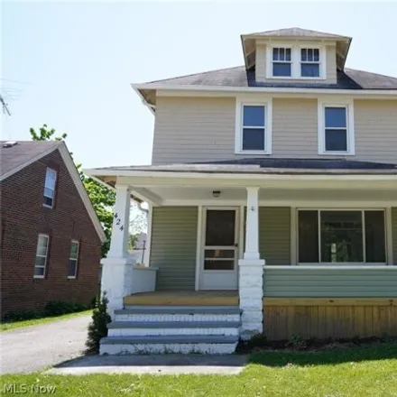 Buy this 3 bed house on 426 West 8th Street in Elyria, OH 44035