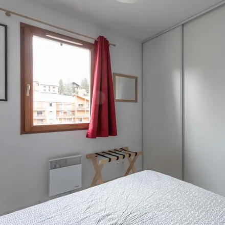 Image 5 - Route du Chazal, 05600 Guillestre, France - Apartment for rent