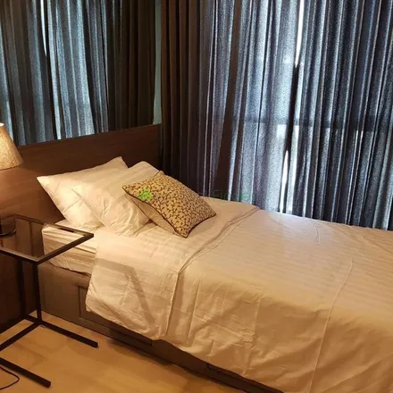 Rent this 2 bed apartment on Phra Khanong District Office in Soi Sukhumvit 54/1, Phra Khanong District