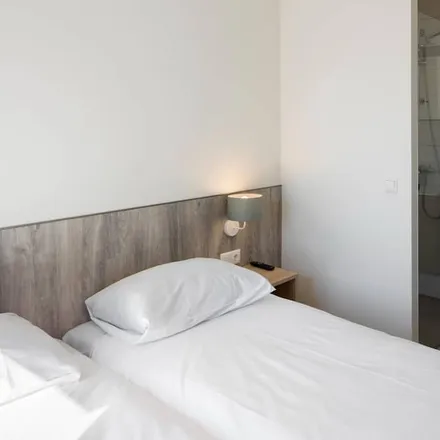Rent this 2 bed house on Nieuwvliet in Sint Jansdijk, 4504 PB Nieuwvliet