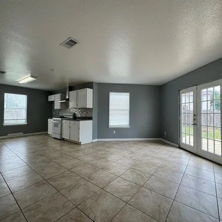 Image 2 - 7901 Tawny Bluff Court, Harris County, TX 77433, USA - Apartment for rent