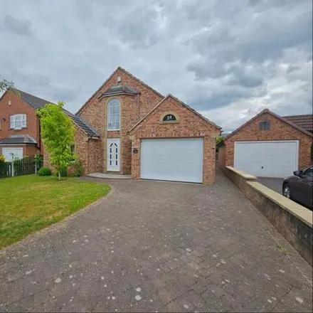 Buy this 4 bed house on Dearne Hall Fold in Barugh Green, S75 1JJ