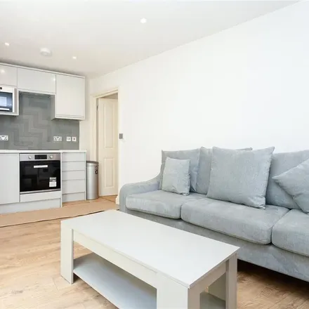 Image 5 - 5 Keystone Crescent, London, N1 9DP, United Kingdom - Townhouse for rent