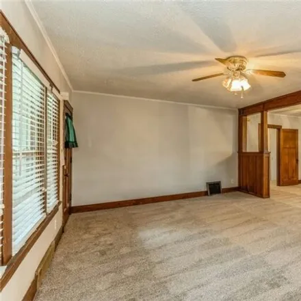 Image 5 - 3827 8th Place, Des Moines, IA 50313, USA - House for sale