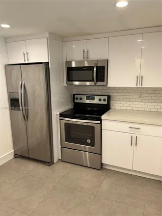 Rent this 1 bed condo on 555 Northeast 15th Street in Miami, FL 33132