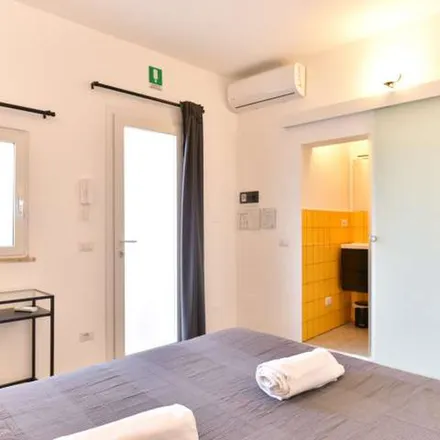 Image 2 - Da Lodi, Via Fanfulla da Lodi, 72/A, 00176 Rome RM, Italy - Apartment for rent