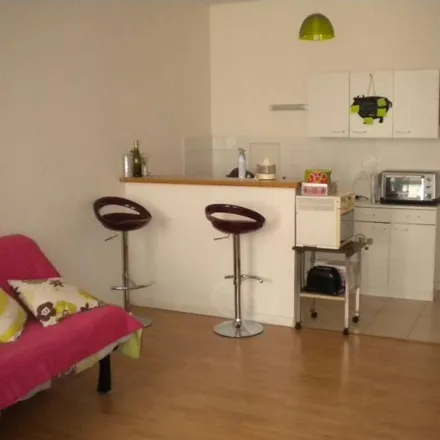Rent this 1 bed apartment on 31 Rue Cazade in 40100 Dax, France
