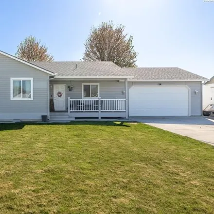 Buy this 3 bed house on 522 Paver Court in Benton City, WA 99320