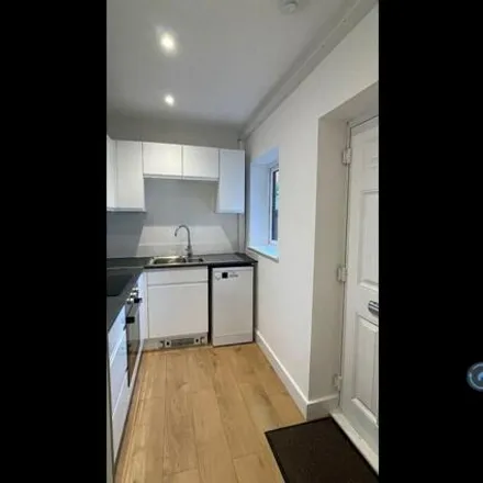 Image 9 - Hing Lung, Sharrow Vale Road, Sheffield, S11 8ZL, United Kingdom - Townhouse for rent