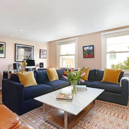 Image 3 - 323 Portobello Road, London, W10 5TA, United Kingdom - Apartment for sale