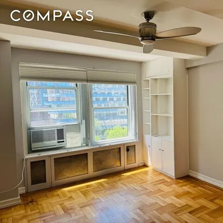 Rent this studio apartment on 433 West 34th Street in New York, NY 10001