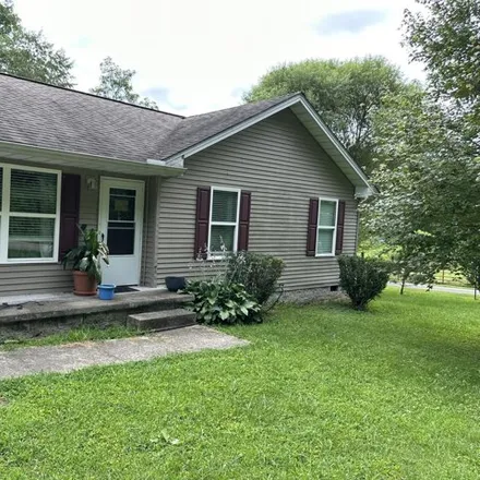 Buy this 3 bed house on 145 Back Street in Campton, Wolfe County