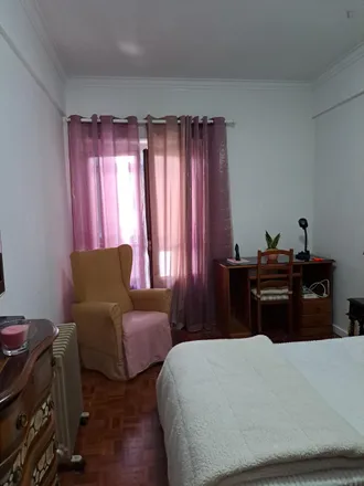 Rent this 3 bed room on Avenida Miguel Bombarda in 2700-333 Amadora, Portugal