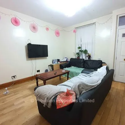 Image 1 - Beamsley Terrace, Leeds, LS6 1LP, United Kingdom - Townhouse for rent