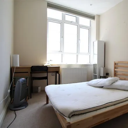 Image 5 - Berts, Western Road, Brighton, BN1 2DA, United Kingdom - Apartment for rent