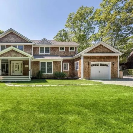 Rent this 4 bed house on 13 North Cape Lane in Northwest Harbor, East Hampton