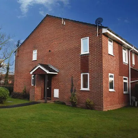Rent this 2 bed apartment on Cibbons Road in Basingstoke, RG24 8LR