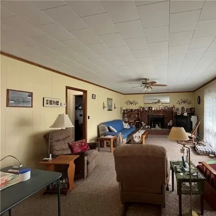 Image 5 - 2 Clyde Road, Lyons, NY 14489, USA - House for sale