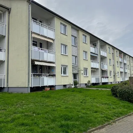 Rent this 3 bed apartment on Fritz-Thyssen-Straße 6 in 45475 Mülheim an der Ruhr, Germany