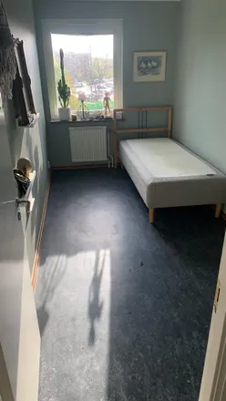 Rent this 1 bed room on Karhögstorg 4b in 223 58 Lund, Sweden