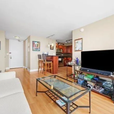 Image 7 - 655 W Irving Park Rd Apt 4312, Chicago, Illinois, 60613 - Condo for rent