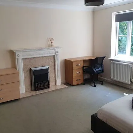 Image 7 - 3 Curie Mews, Exeter, EX2 4TB, United Kingdom - Townhouse for rent
