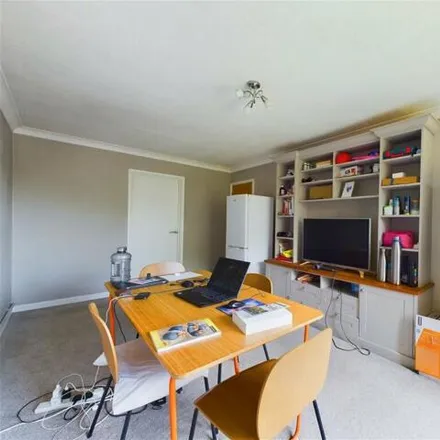 Image 2 - Rugby Road, Worthing, BN11 5BP, United Kingdom - Apartment for sale