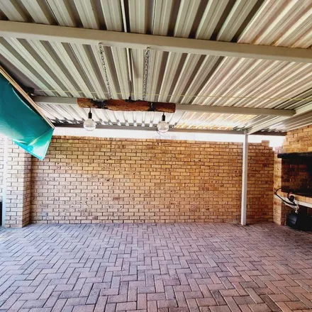 Image 2 - Flamwood Drive, Adamayview, Klerksdorp, 2571, South Africa - Townhouse for rent