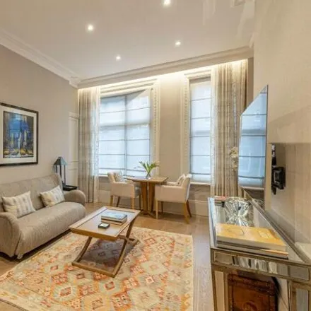 Image 3 - 7 Wilbraham Place, London, SW1X 9BT, United Kingdom - Apartment for rent