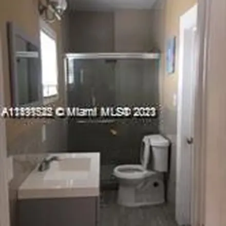 Image 2 - 848 Brickell Avenue, Miami, FL 33131, USA - Apartment for rent