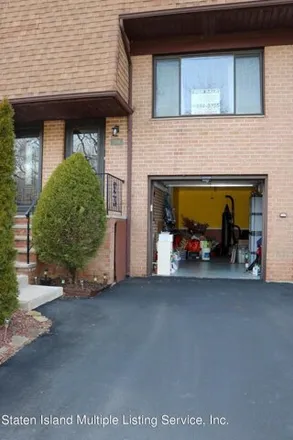 Image 2 - 105 Windham Loop, New York, NY 10314, USA - Townhouse for sale