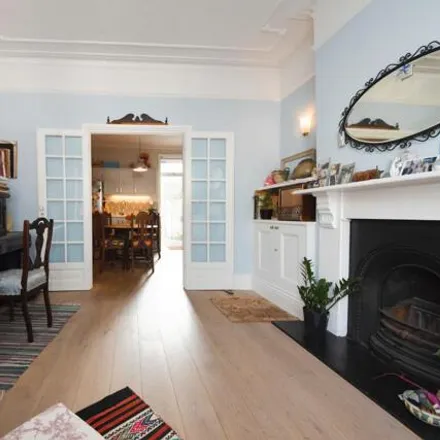 Image 2 - 7 Bayford Road, London, NW10 5DN, United Kingdom - Apartment for sale