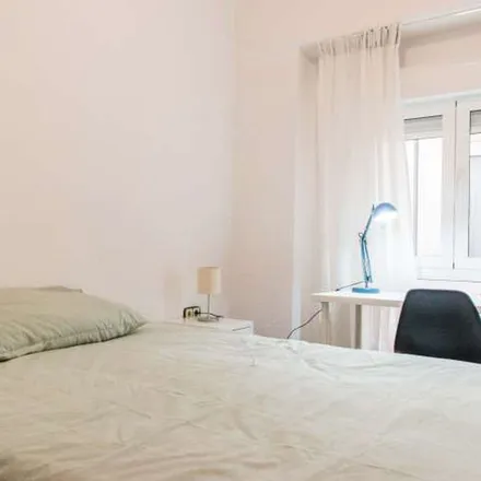 Rent this 5 bed apartment on Carrer de Sogorb in 46004 Valencia, Spain